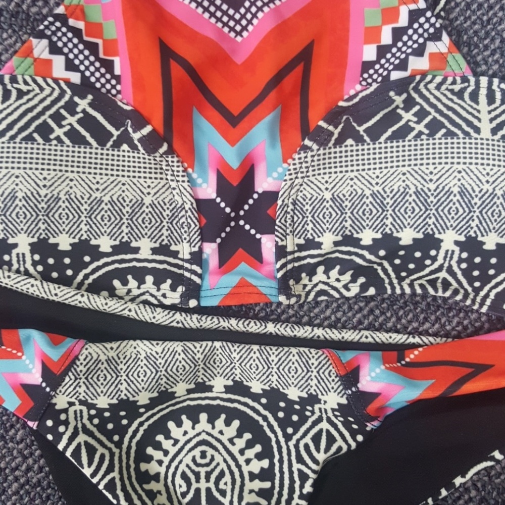 Bathing suit - Picture 3 of 3
